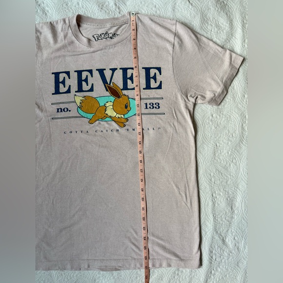 Eevee Pokémon “Gotta Catch ‘Em All!” Cream Graphic T-Shirt Anime Size Small - Picture 5 of 6